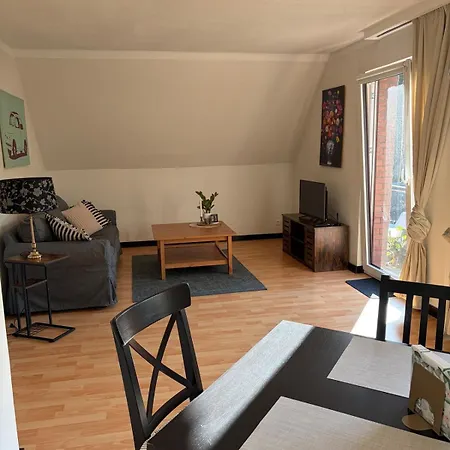 Apartment 3-zimmer-fewo Im 1-og In Ruhiger Lage - &