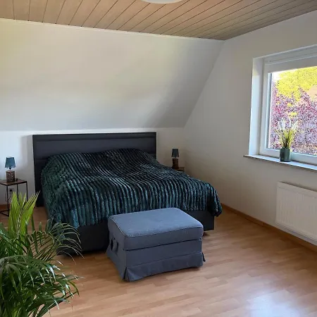 Apartmán 3-zimmer-fewo Im 1-og In Ruhiger Lage - &
